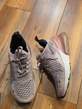 Nike Air Max 270 SE Dusty Pink Sneakers